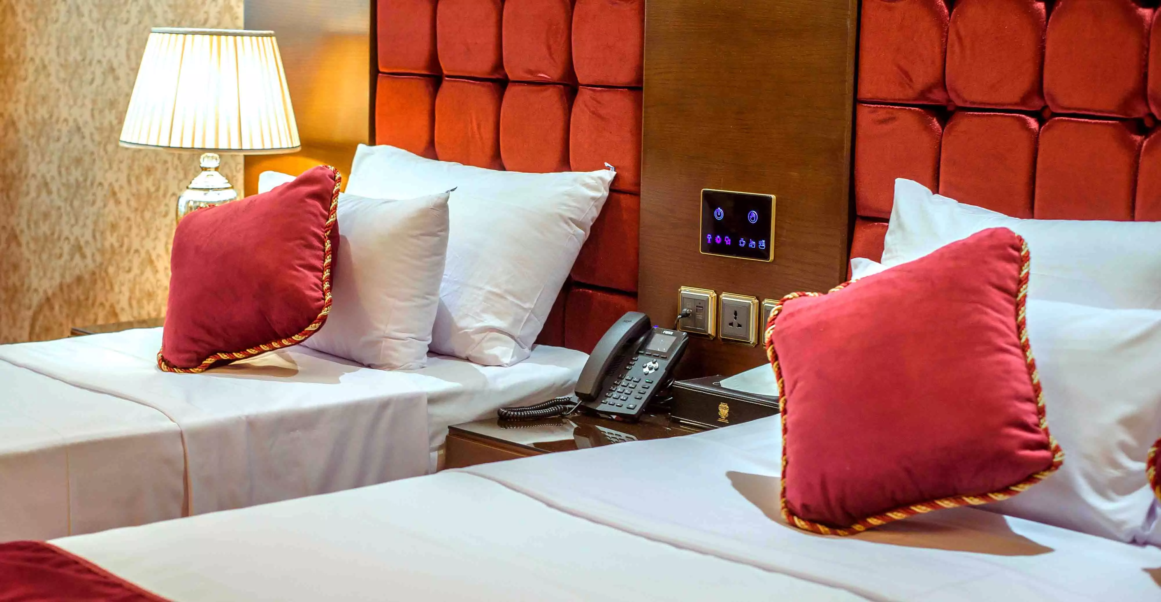 Alibaba https://cdn.alibaba.ir/ostorage/hotel-accommodation-images/68b44929a1e6f83605b7e146_تویین (1).webp